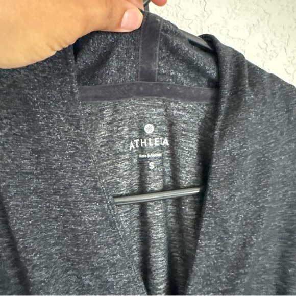 Athleta Size small Long Sleeve Tunic Top Gray Shimmer Surplice Neckline - Picture 2 of 7